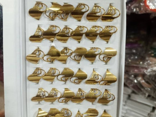 EARRING